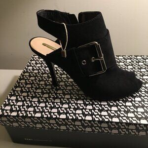 NIB! PRIMADONNA Collection Black Suede Peep Toe Silver Buckle Heels EU38/US 8